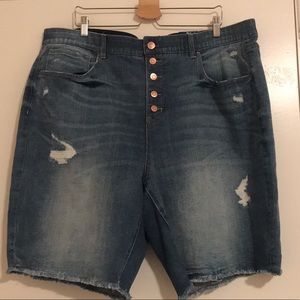 New With Tags short Bermuda, size 24W, tummy control